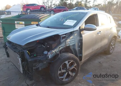 2021 Kia Sportage Lx z USA, uszkodzony, nr VIN KNDPMCAC2M7939869